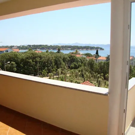 Damir Apartamento