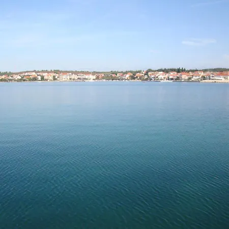 Damir Apartamento Petrčane