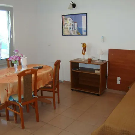 Apartment Damir *
