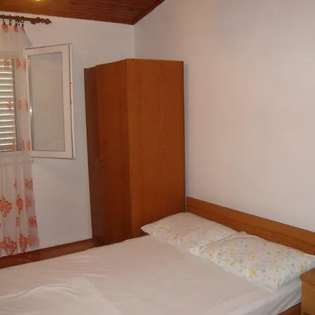 公寓 Damir 佩特坎内