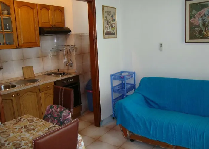 Апартаменты Damir