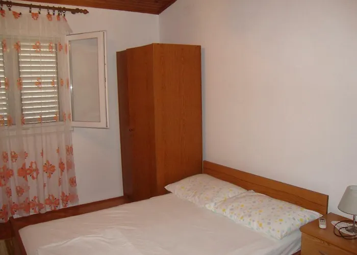 Apartman Damir Petrcane